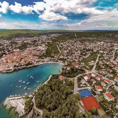 Apartment 2 Bedroom Awesome In Krk