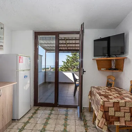 Stunning In Krk With Wifi Apartment *