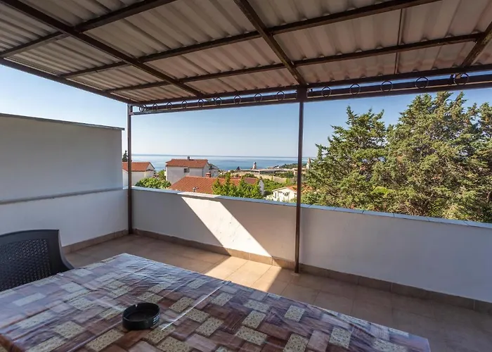 Apartman 2 Bedroom Awesome In Krk *