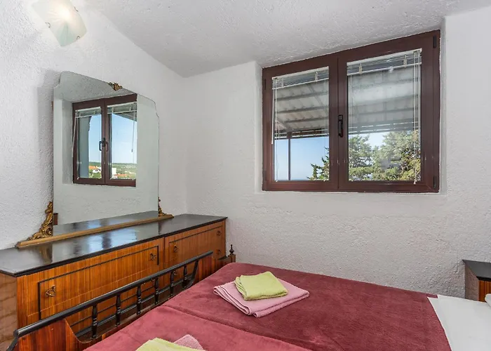 2 Bedroom Awesome In Krk Apartman Krk Town