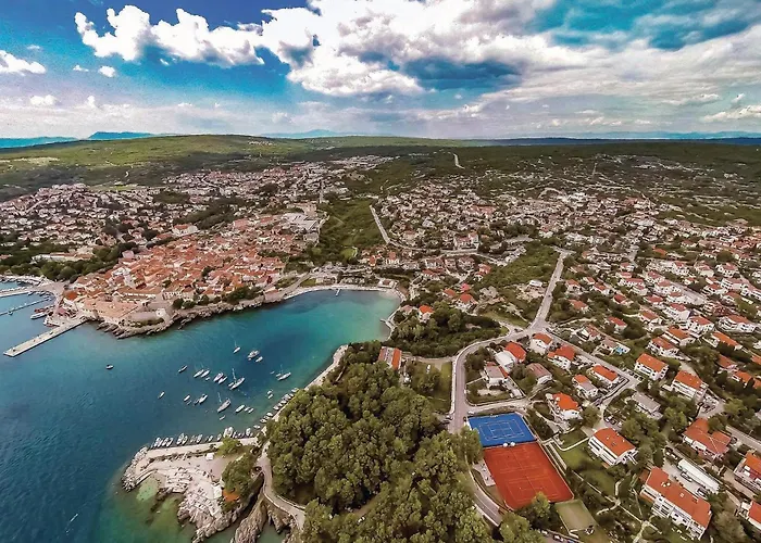 Apartman 2 Bedroom Awesome In Krk