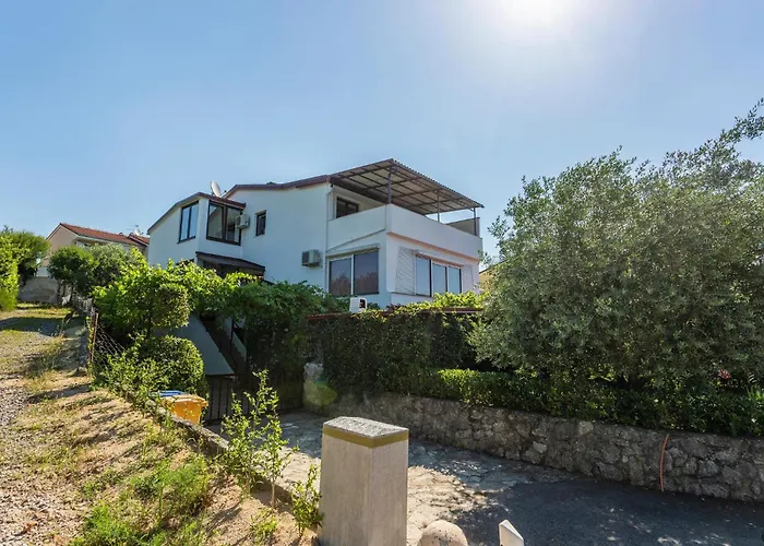 2 Bedroom Awesome In Krk Krk Town